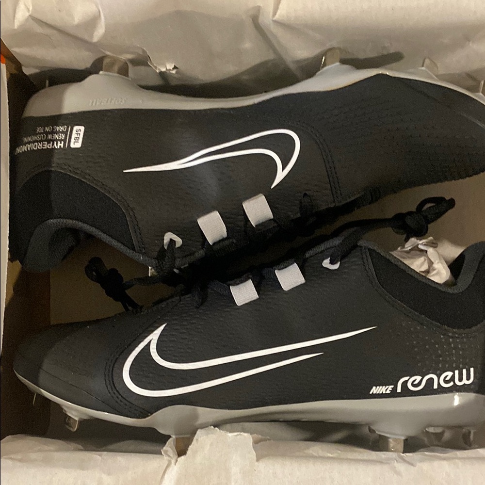 Nike Black Athletic Shoes Modern Design